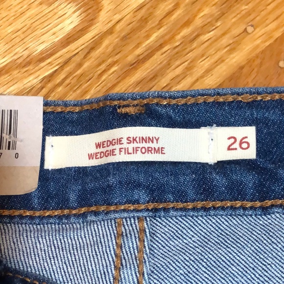 Levi’s NWT Wedgie Skinny High Rise Jeans Size 26 - Picture 9 of 16